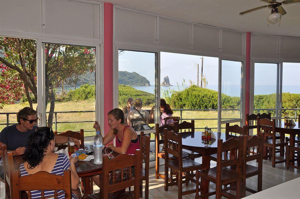 Pink Palace Beach Resort 아기오스고르디오스 외부 사진