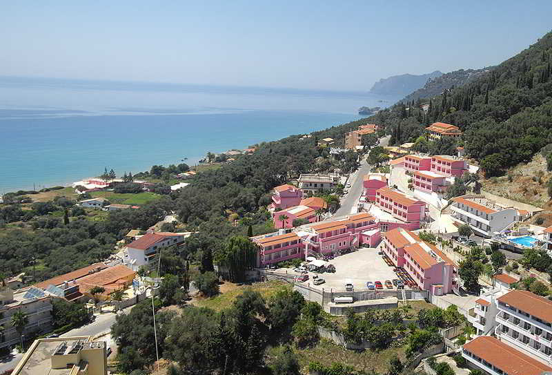 Pink Palace Beach Resort 아기오스고르디오스 외부 사진