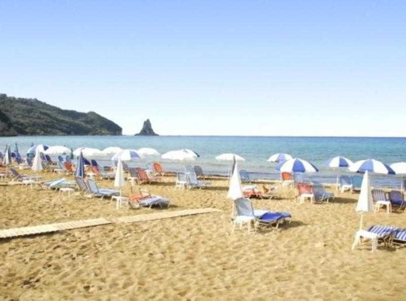 Pink Palace Beach Resort 아기오스고르디오스 외부 사진