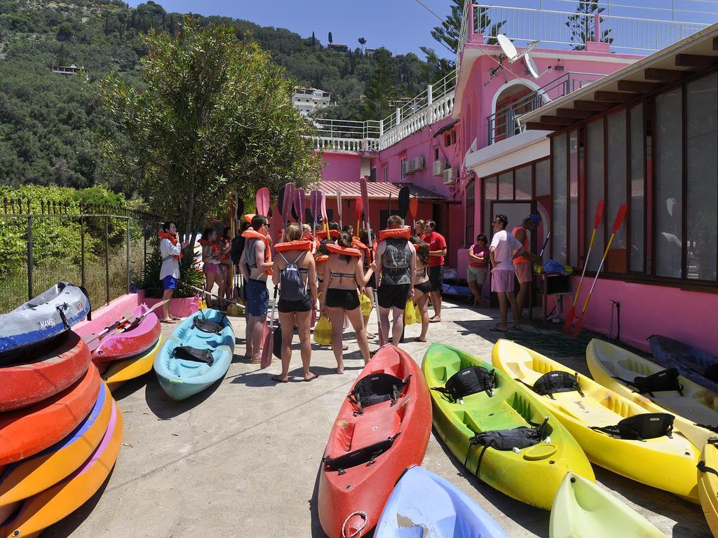 Pink Palace Beach Resort 아기오스고르디오스 외부 사진